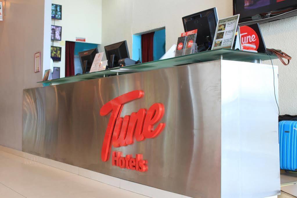 Tune Hotel - 1Borneo Kota Kinabalu Esterno foto