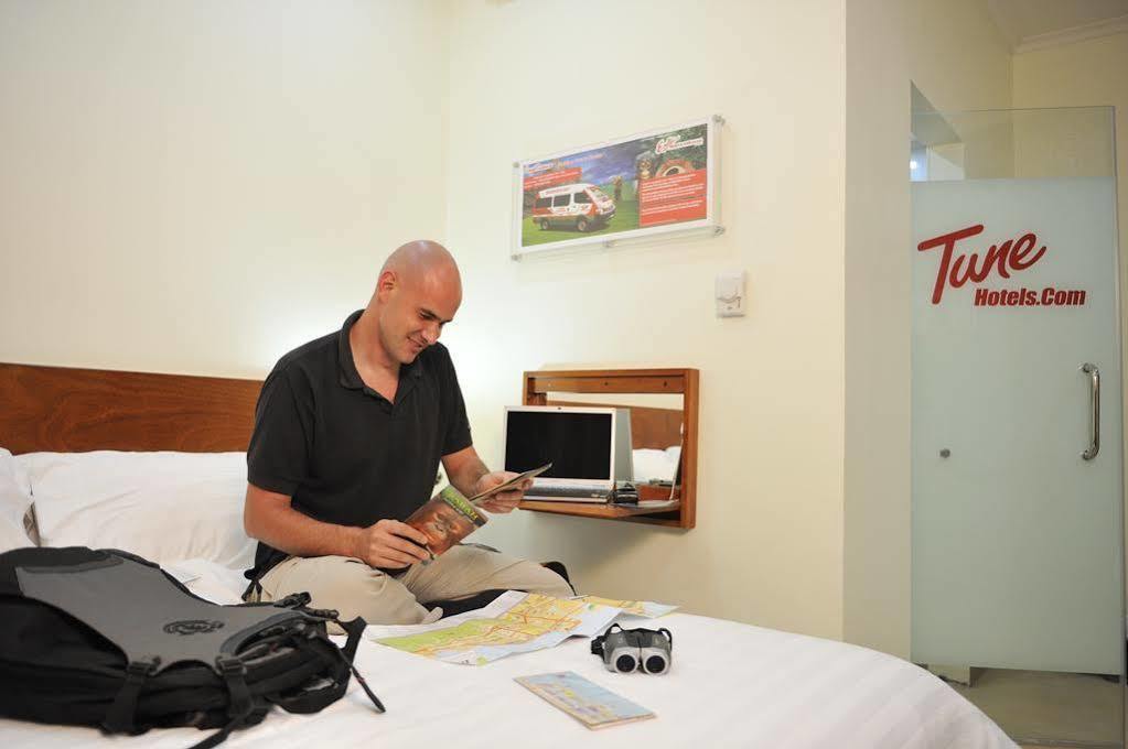 Tune Hotel - 1Borneo Kota Kinabalu Esterno foto